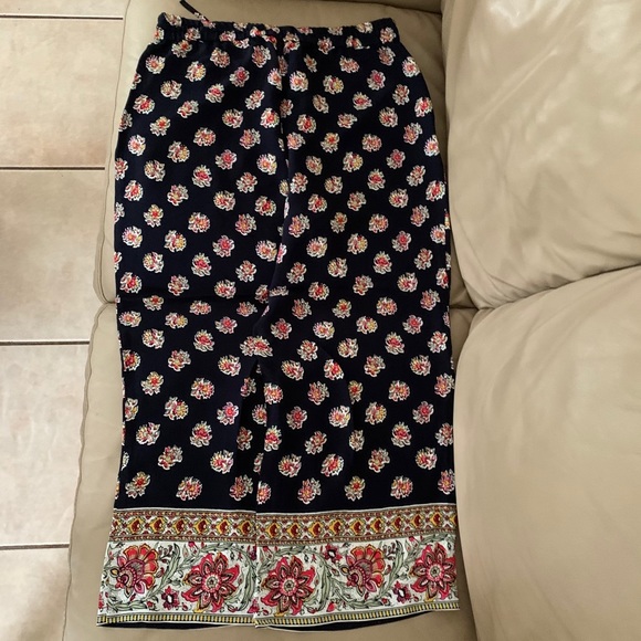 LOFT Floral Fluid Drawstring Pants - Picture 7 of 9